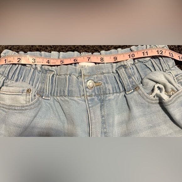 TRUE Craft Light Wash Some Distress Size 7 High Waisted Mom Jeans - Picture 11 of 12